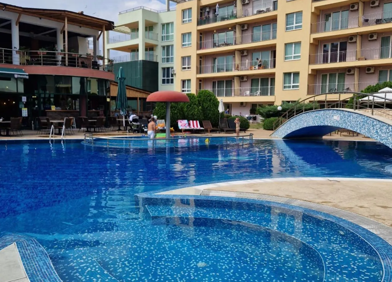 Pool View Apartment, Sunny Beach Resort